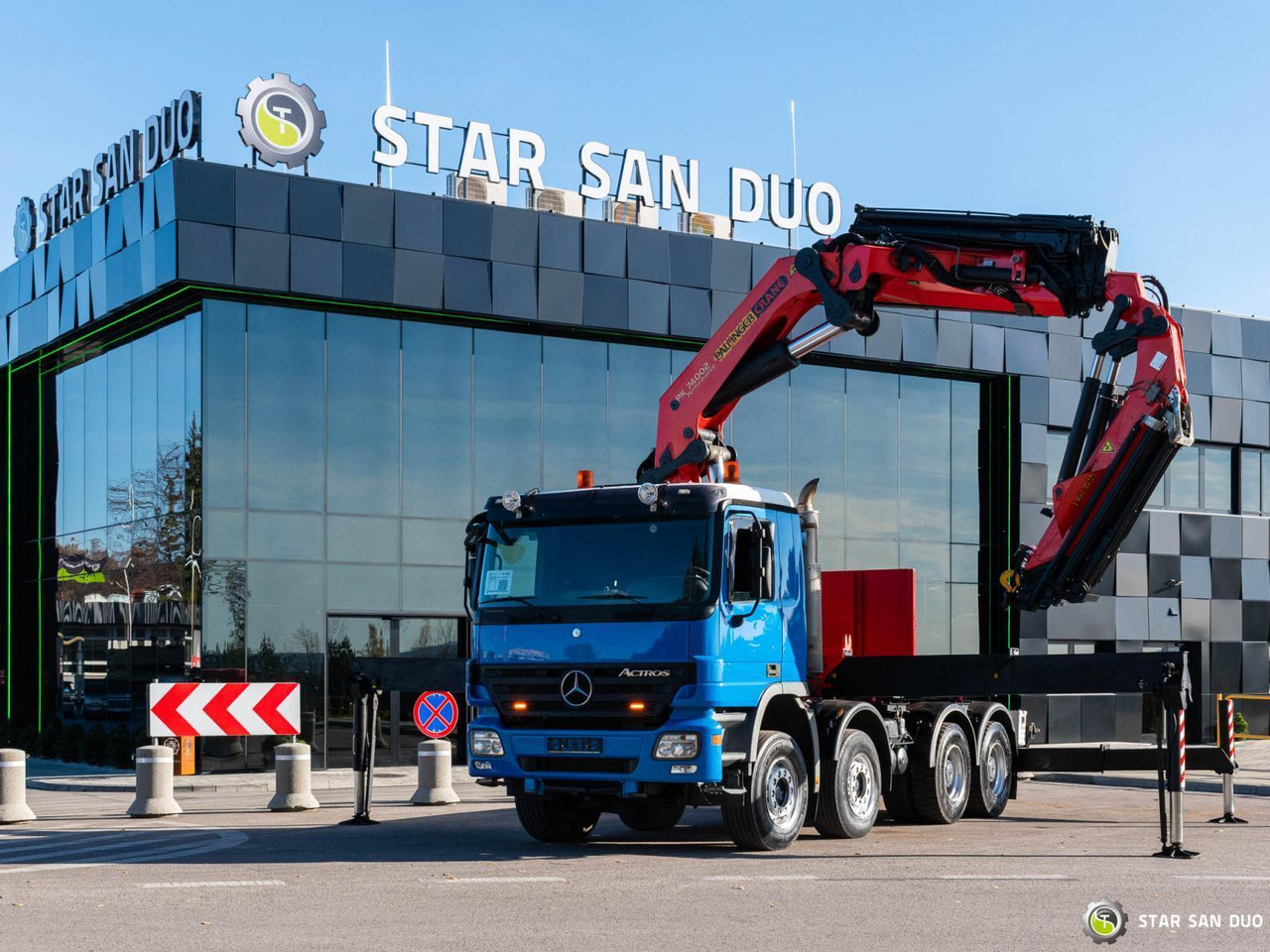 Камион со кран : слика 7 Камион со кран : слика 7