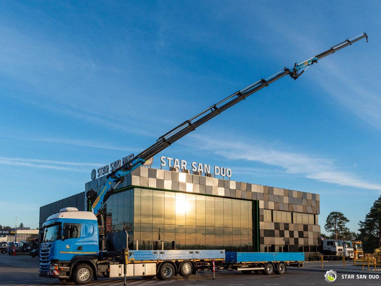 - Камион со кран: слика 3 - Камион со кран: слика 3