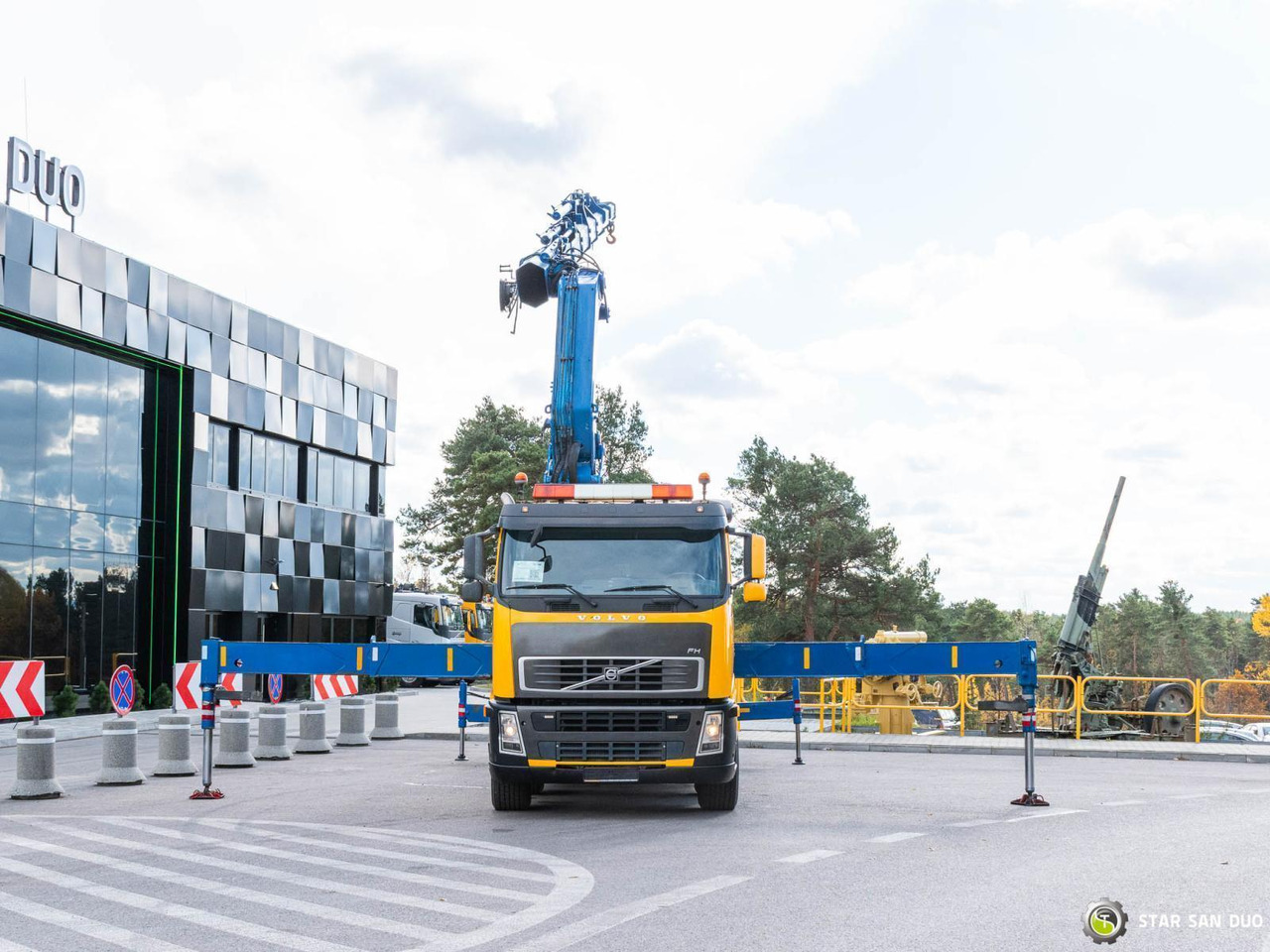 - Камион со кран: слика 3 - Камион со кран: слика 3