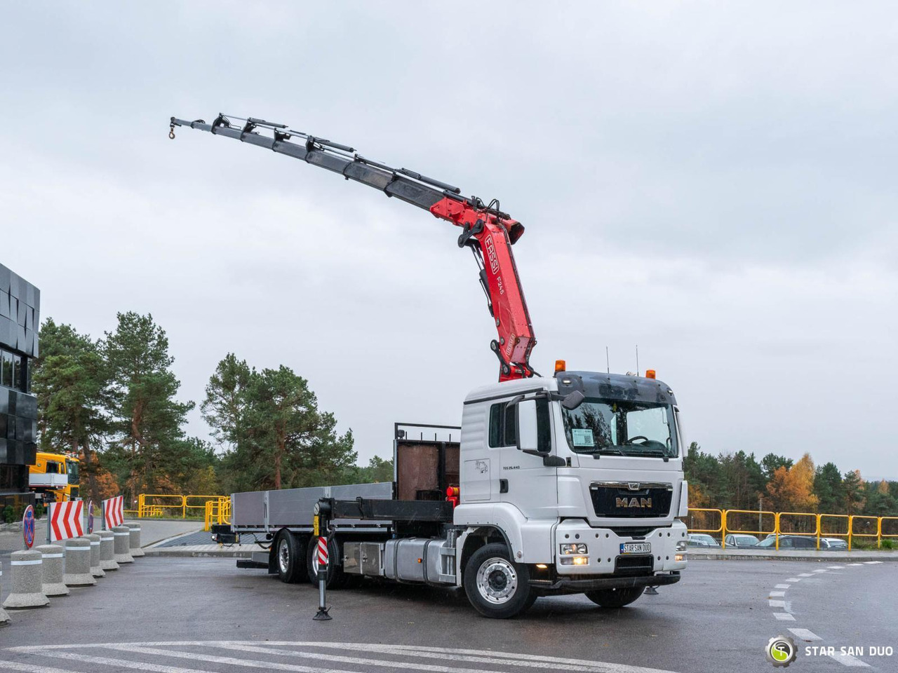 - Камион со кран: слика 4 - Камион со кран: слика 4