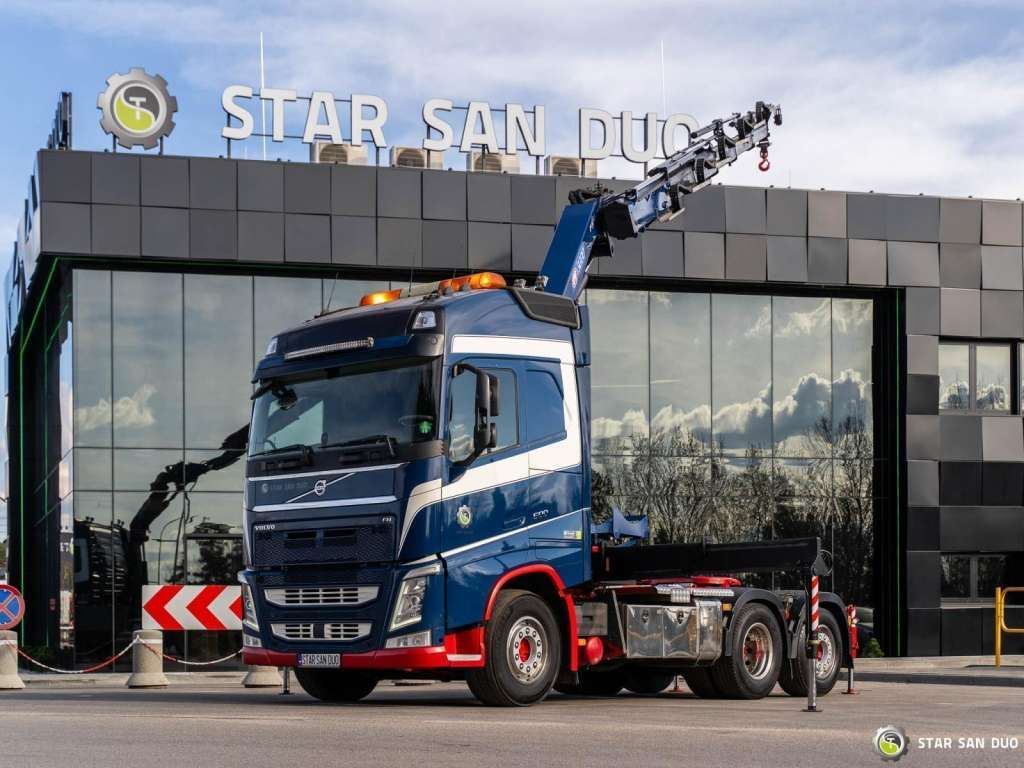 Volvo FH 500 6x2 HMF 3220-K5 HDS Crane Euro 6 - Камион со кран, Камион влекач: слика 1 Volvo FH 500 6x2 HMF 3220-K5 HDS Crane Euro 6 - Камион со кран, Камион влекач: слика 1