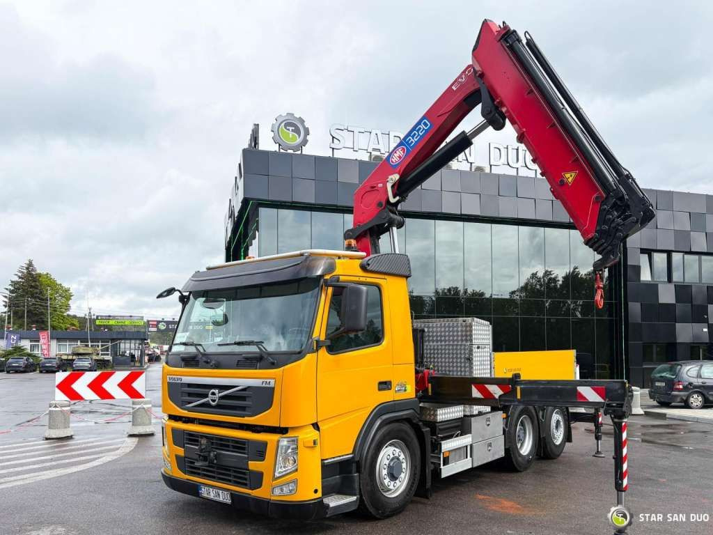 Volvo FM 460 6x4x4 HMF 3220 Crane HDS - Камион со кран: слика 5 Volvo FM 460 6x4x4 HMF 3220 Crane HDS - Камион со кран: слика 5