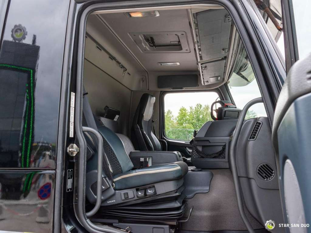 Камион со кран Volvo  FMX 370 6x2 PALFINGER PK 22002 EH Crane Kran: слика 14