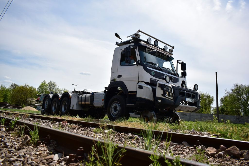 Транспортер на контејнер/ Камион со променливо тело, Камион со кран Volvo NEW FMX 8x4 RAIL ROAD SCHIENEN TWO WAY: слика 17