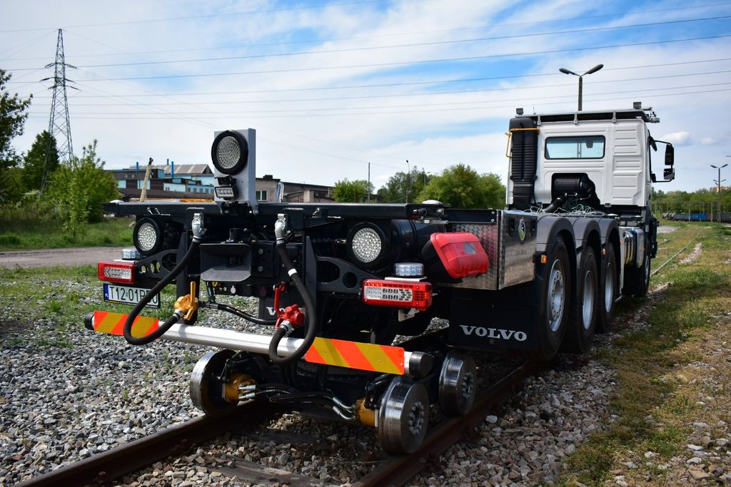 Транспортер на контејнер/ Камион со променливо тело, Камион со кран Volvo NEW FMX 8x4 RAIL ROAD SCHIENEN TWO WAY: слика 7