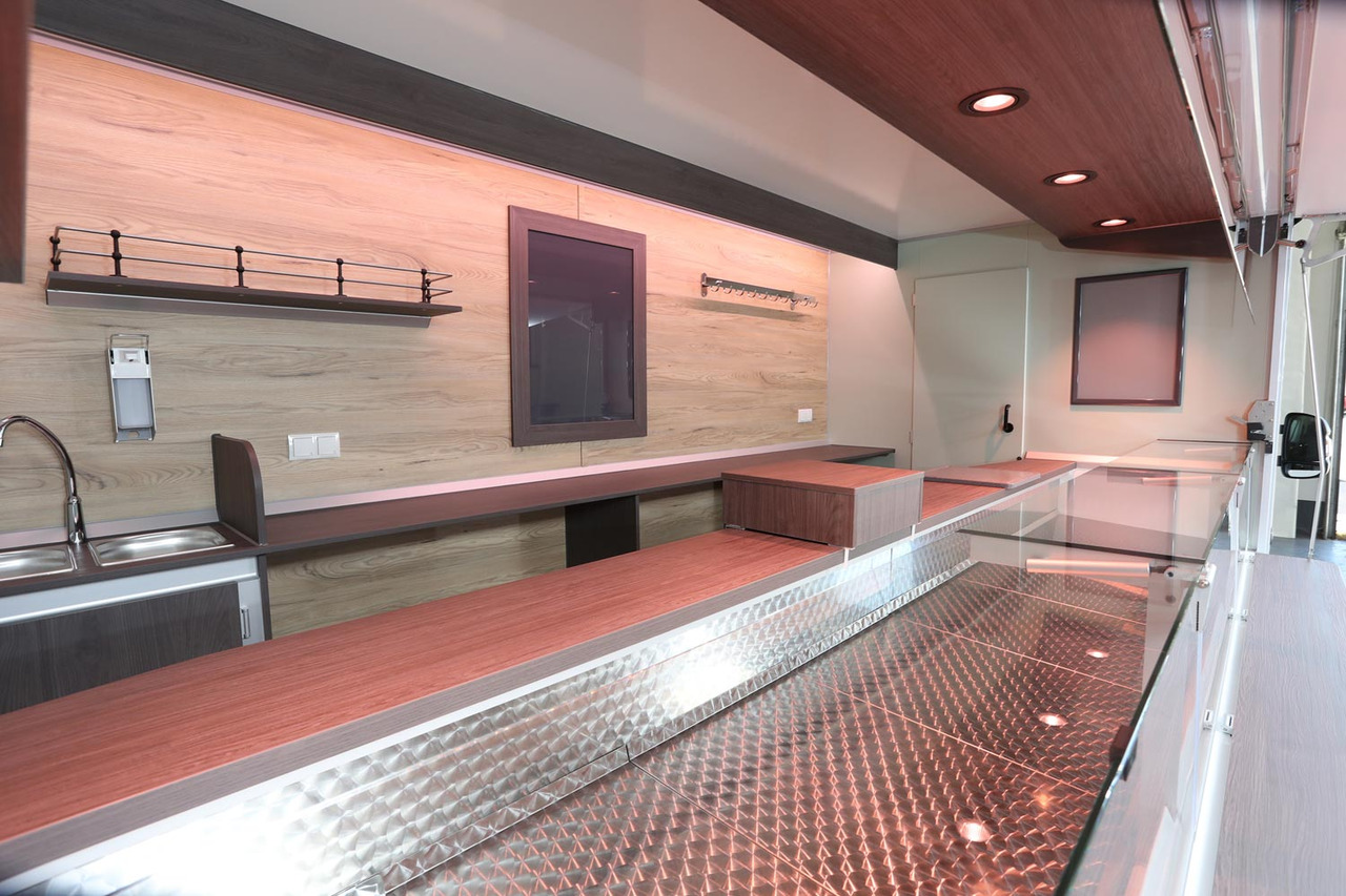 Mobil BORCO HÖHNS - Камион за продажба на добра: слика 3 Mobil BORCO HÖHNS - Камион за продажба на добра: слика 3