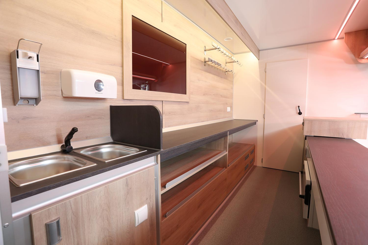 Mobil BORCO HÖHNS - Камион за продажба на добра: слика 4 Mobil BORCO HÖHNS - Камион за продажба на добра: слика 4