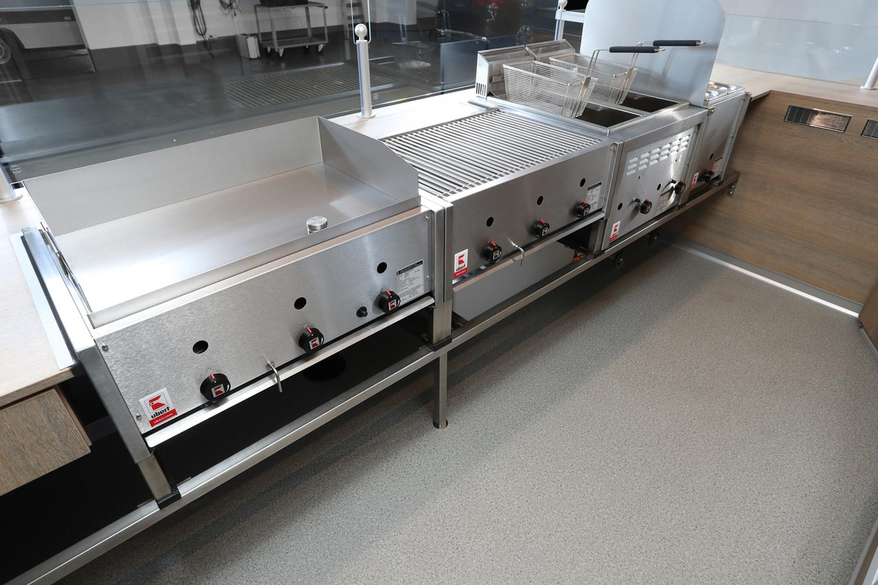 Wochenmarktmobil BORCO HÖHNS - Камион за продажба на добра: слика 4 Wochenmarktmobil BORCO HÖHNS - Камион за продажба на добра: слика 4