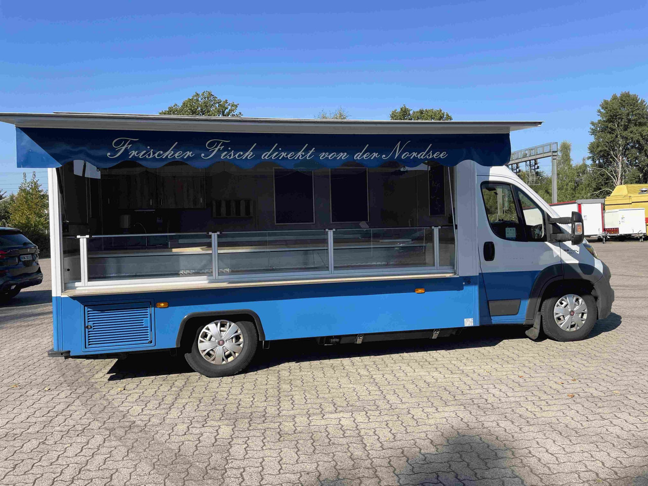 Wochenmarktmobil BORCO HÖHNS - Камион за продажба на добра: слика 1 Wochenmarktmobil BORCO HÖHNS - Камион за продажба на добра: слика 1