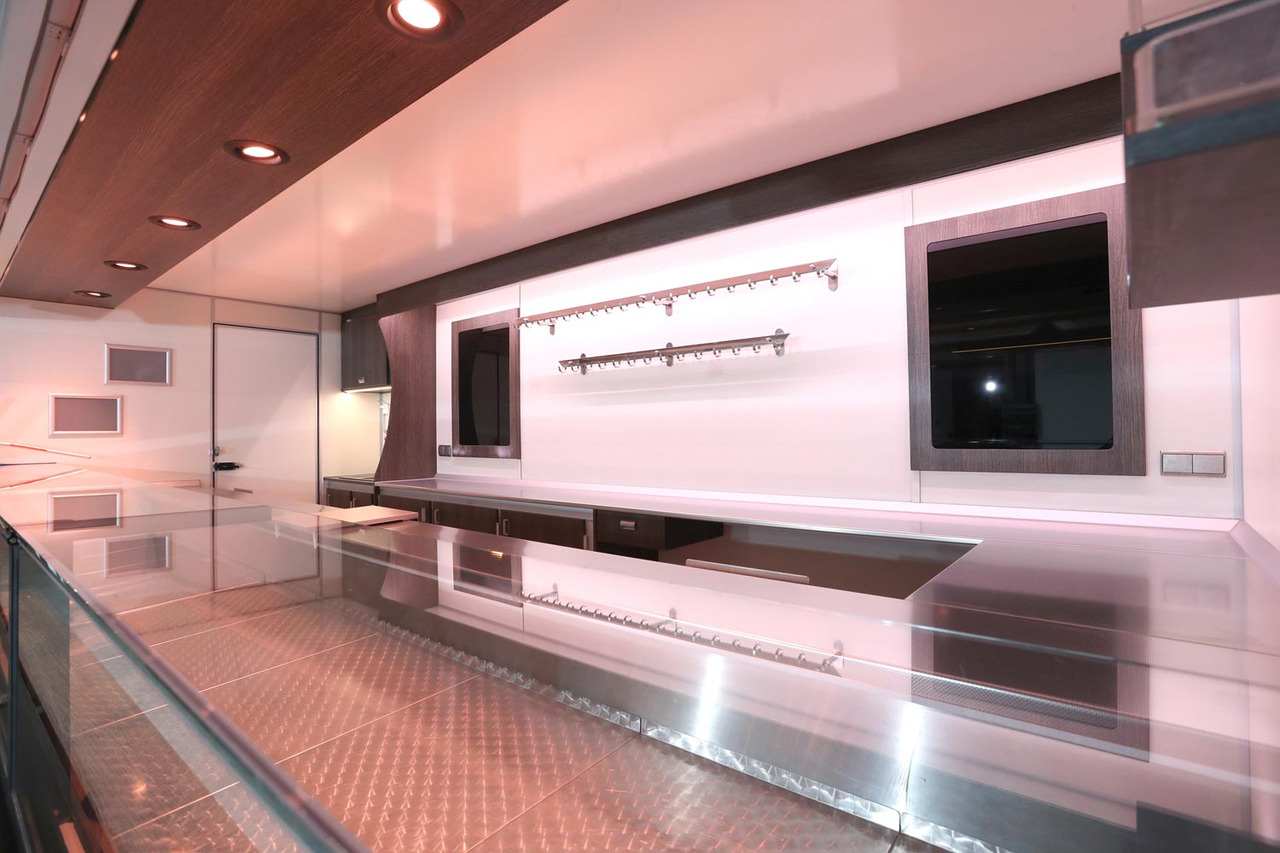 Wochenmarktmobil BORCO HÖHNS - Камион за продажба на добра: слика 4 Wochenmarktmobil BORCO HÖHNS - Камион за продажба на добра: слика 4