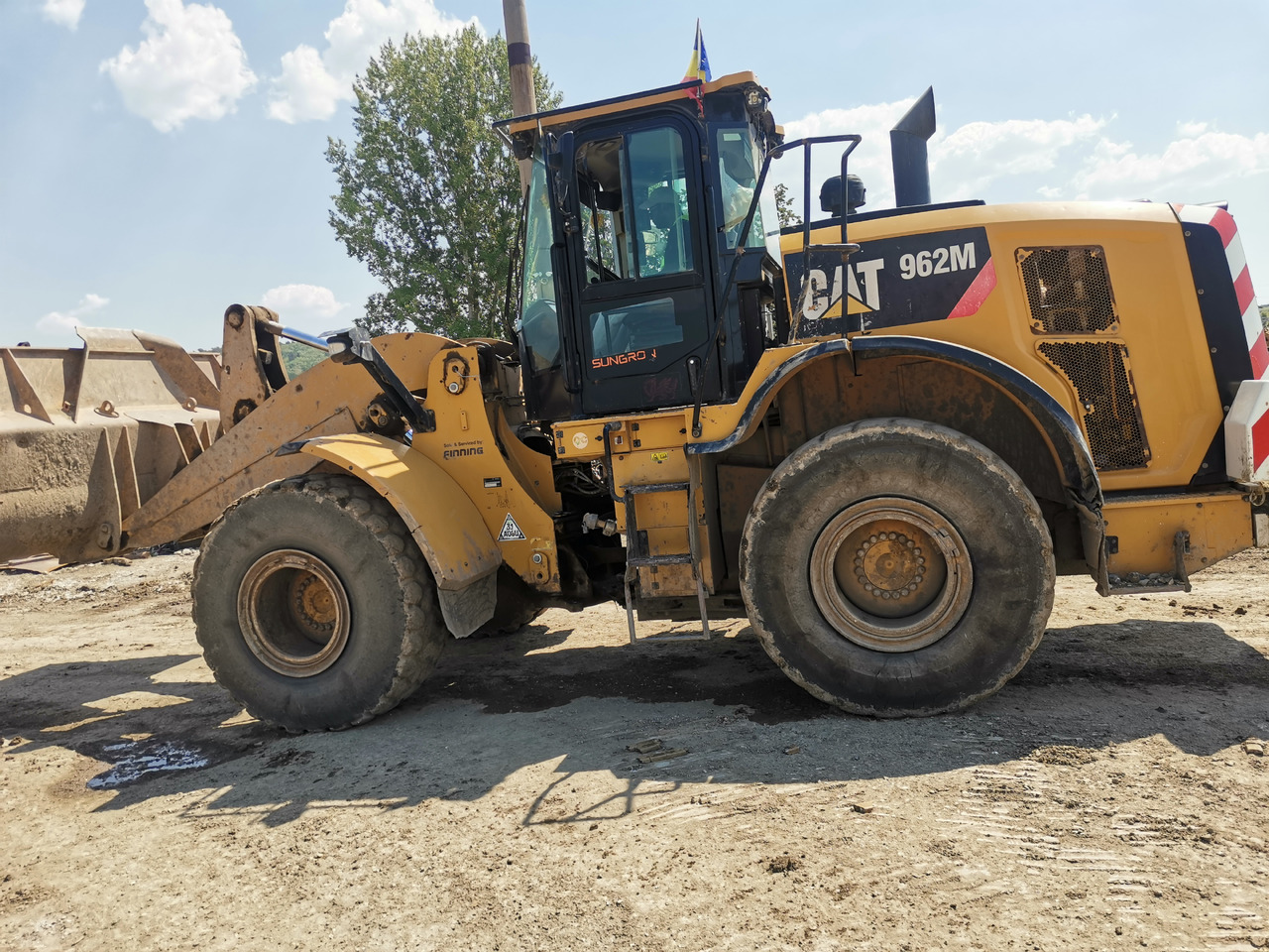 CAT 962 M - Натоварувач на тркала: слика 1 CAT 962 M - Натоварувач на тркала: слика 1