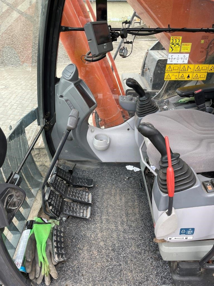HITACHI ZX350 LCN - 6 - Багер гасеничар: слика 4 HITACHI ZX350 LCN - 6 - Багер гасеничар: слика 4
