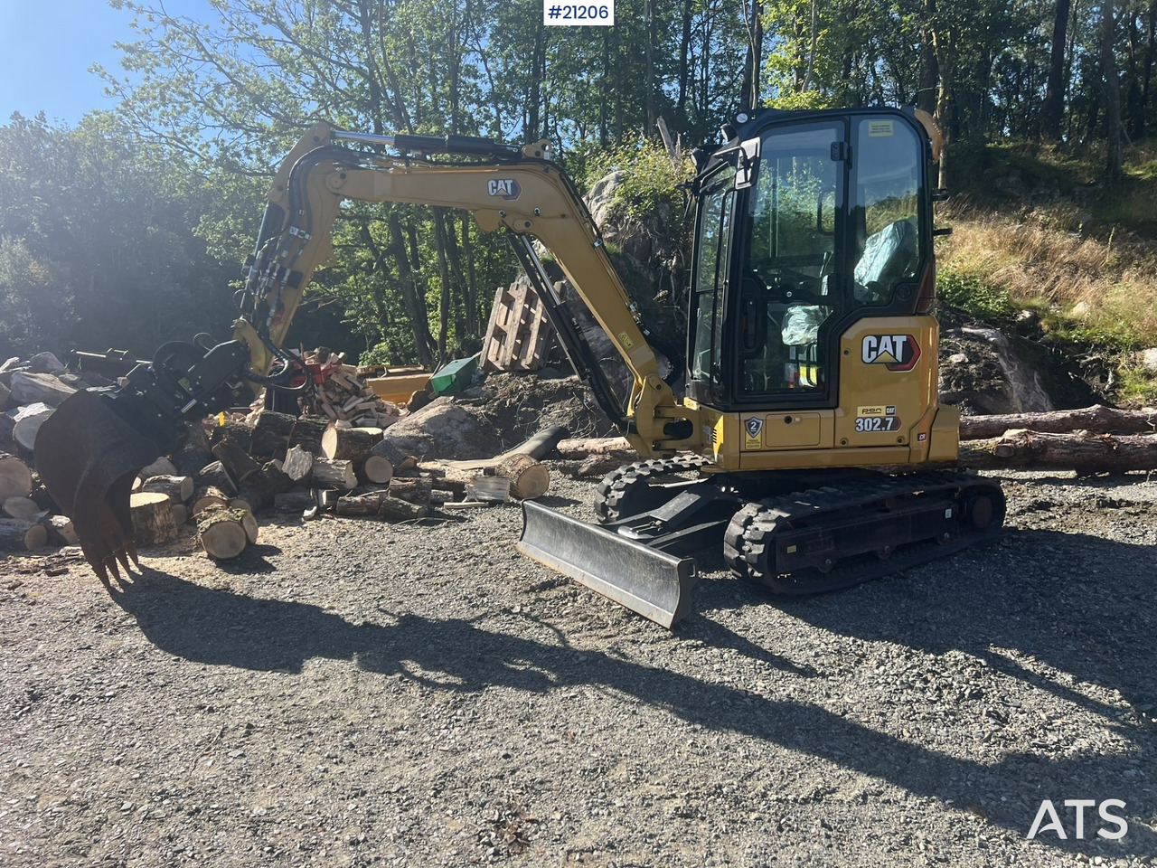 Caterpillar 302.7 CR gravemaskin m/ rototilt, pusseskuff,graveskuffe,klype og grøfteskuffe - Мини багер: слика 5 Caterpillar 302.7 CR gravemaskin m/ rototilt, pusseskuff,graveskuffe,klype og grøfteskuffe - Мини багер: слика 5