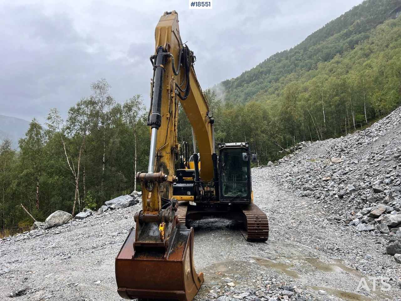 Caterpillar 320E - Багер гасеничар: слика 4 Caterpillar 320E - Багер гасеничар: слика 4