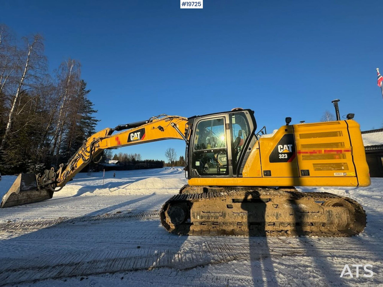 Caterpillar 323 - Багер: слика 1 Caterpillar 323 - Багер: слика 1