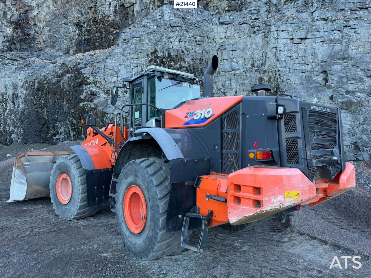 Hitachi ZW310 - Натоварувач на тркала: слика 3 Hitachi ZW310 - Натоварувач на тркала: слика 3