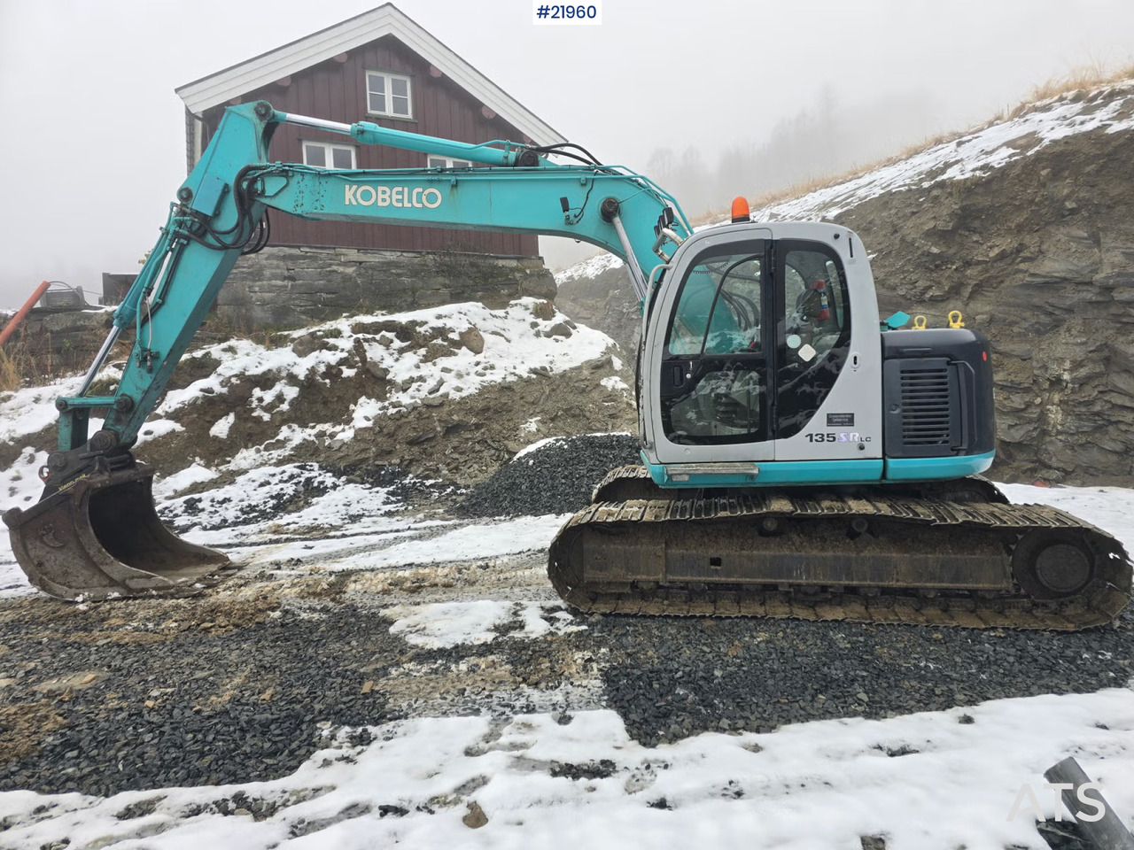 Kobelco SK135 SR LC Beltegraver m/ Graveskuffe og hydraulisk pusseskuffe - Багер гасеничар: слика 5 Kobelco SK135 SR LC Beltegraver m/ Graveskuffe og hydraulisk pusseskuffe - Багер гасеничар: слика 5