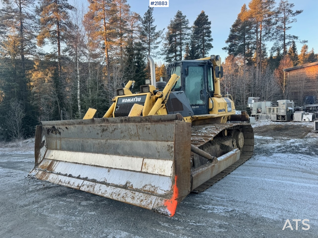 Komatsu D65 PX-15 - Булдожер: слика 1 Komatsu D65 PX-15 - Булдожер: слика 1