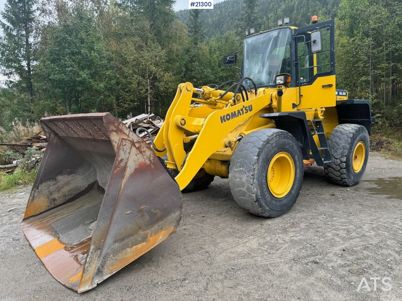 Komatsu WA320-3H - Натоварувач на тркала: слика 1 Komatsu WA320-3H - Натоварувач на тркала: слика 1
