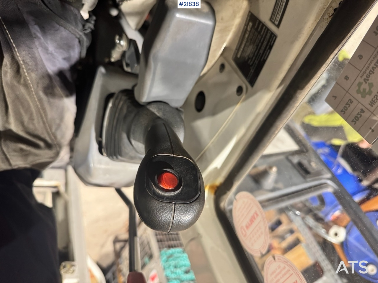 Мини багер Kubota KX101-3 Minigraver m/ Skuffe og Klype.: слика 22 Мини багер Kubota KX101-3 Minigraver m/ Skuffe og Klype.: слика 22