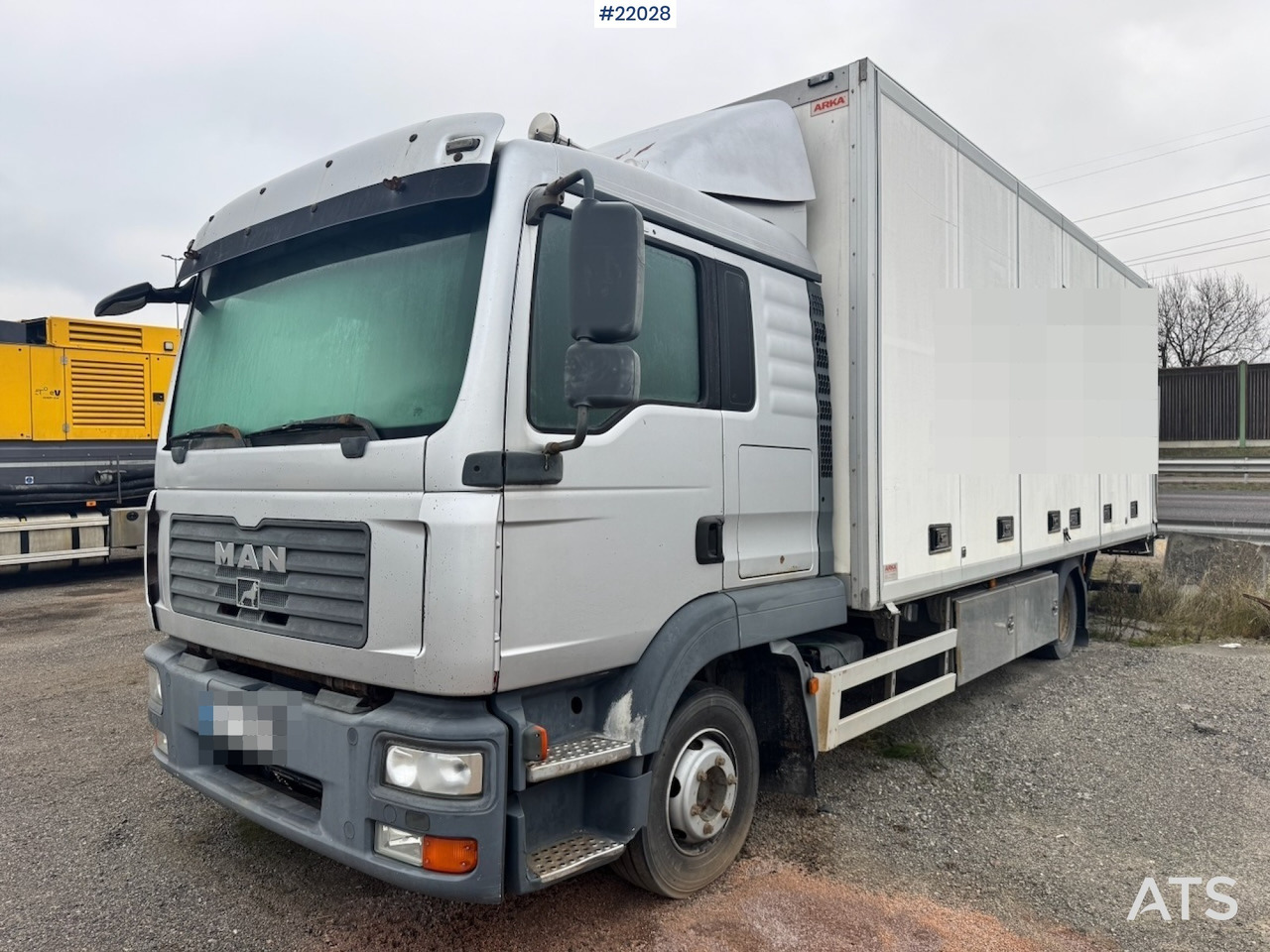 MAN 2008 MAN TGL 12.210 4x2 Skapbil m/ full sideåpning - Камион сандучар: слика 1 MAN 2008 MAN TGL 12.210 4x2 Skapbil m/ full sideåpning - Камион сандучар: слика 1