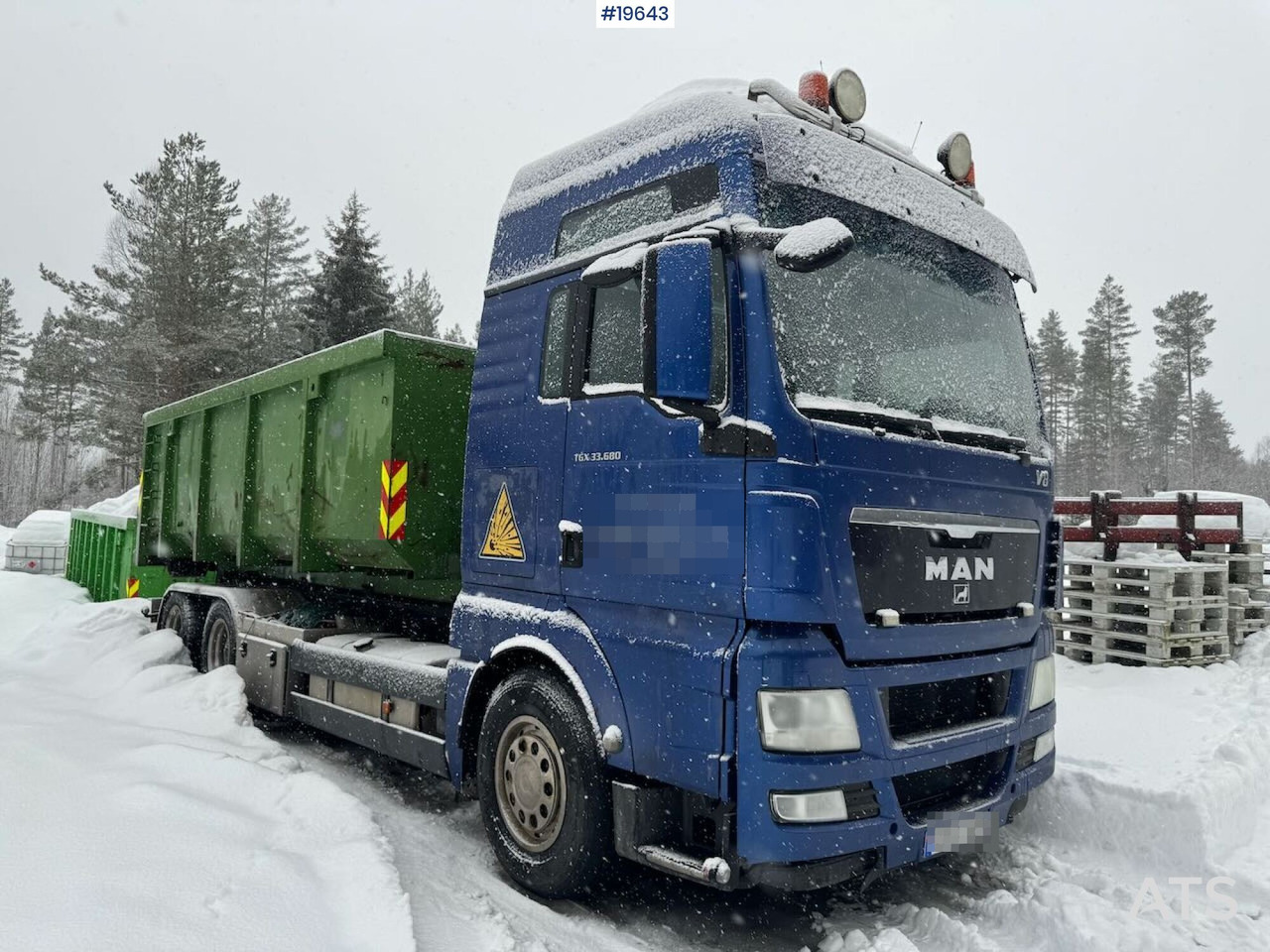 MAN TGX 33.680 - Камион со кука за подигање: слика 2 MAN TGX 33.680 - Камион со кука за подигање: слика 2