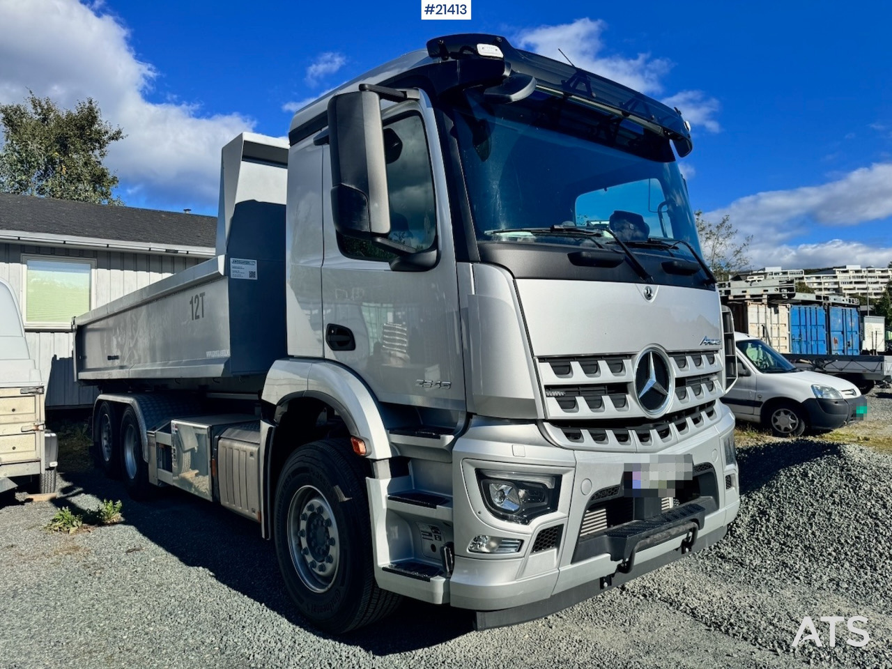 Mercedes Arocs 2543 - Камион со кука за подигање: слика 1 Mercedes Arocs 2543 - Камион со кука за подигање: слика 1
