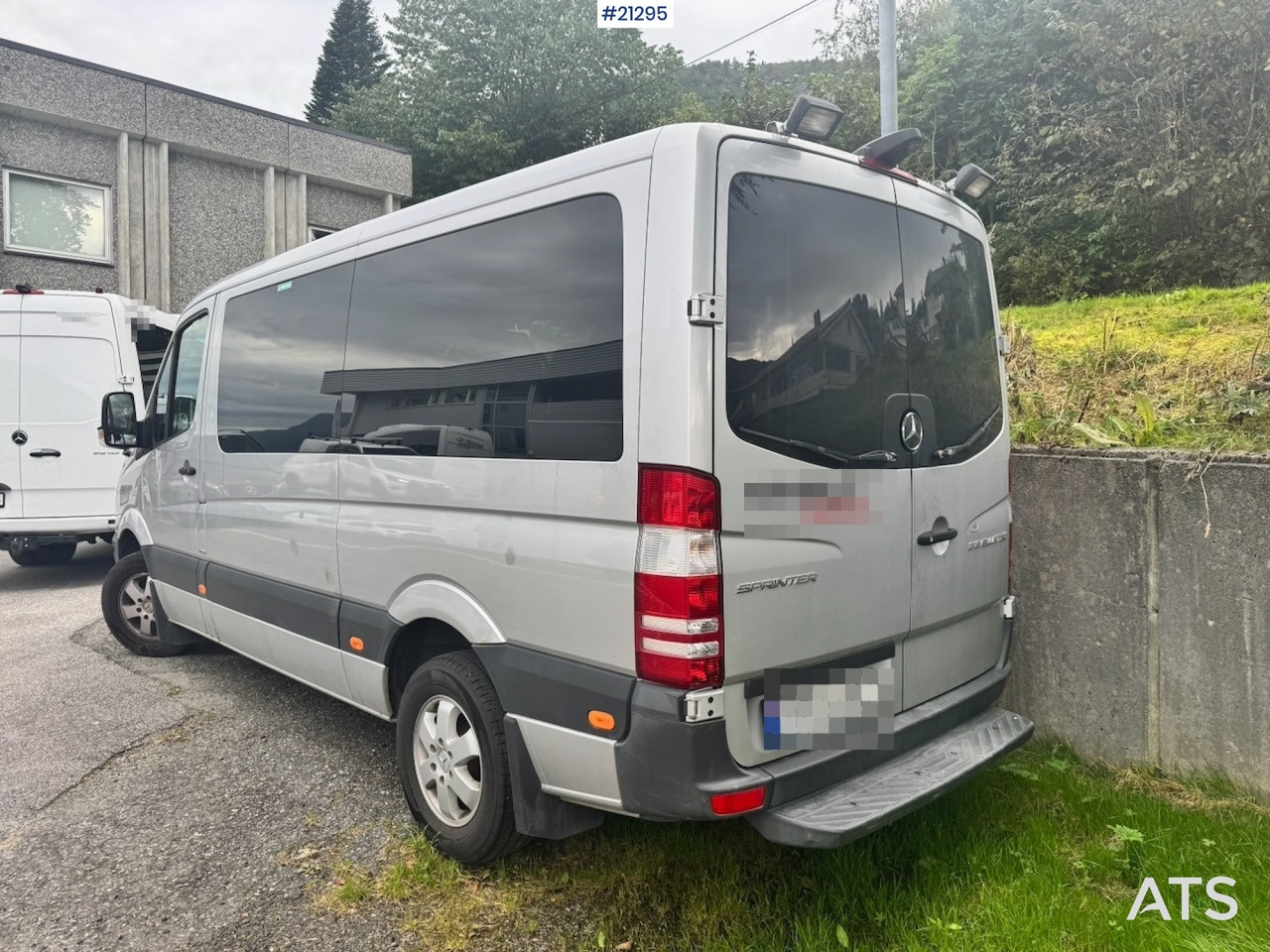 Mercedes Sprinter 316 - Минибус, Патничко комбе: слика 4 Mercedes Sprinter 316 - Минибус, Патничко комбе: слика 4