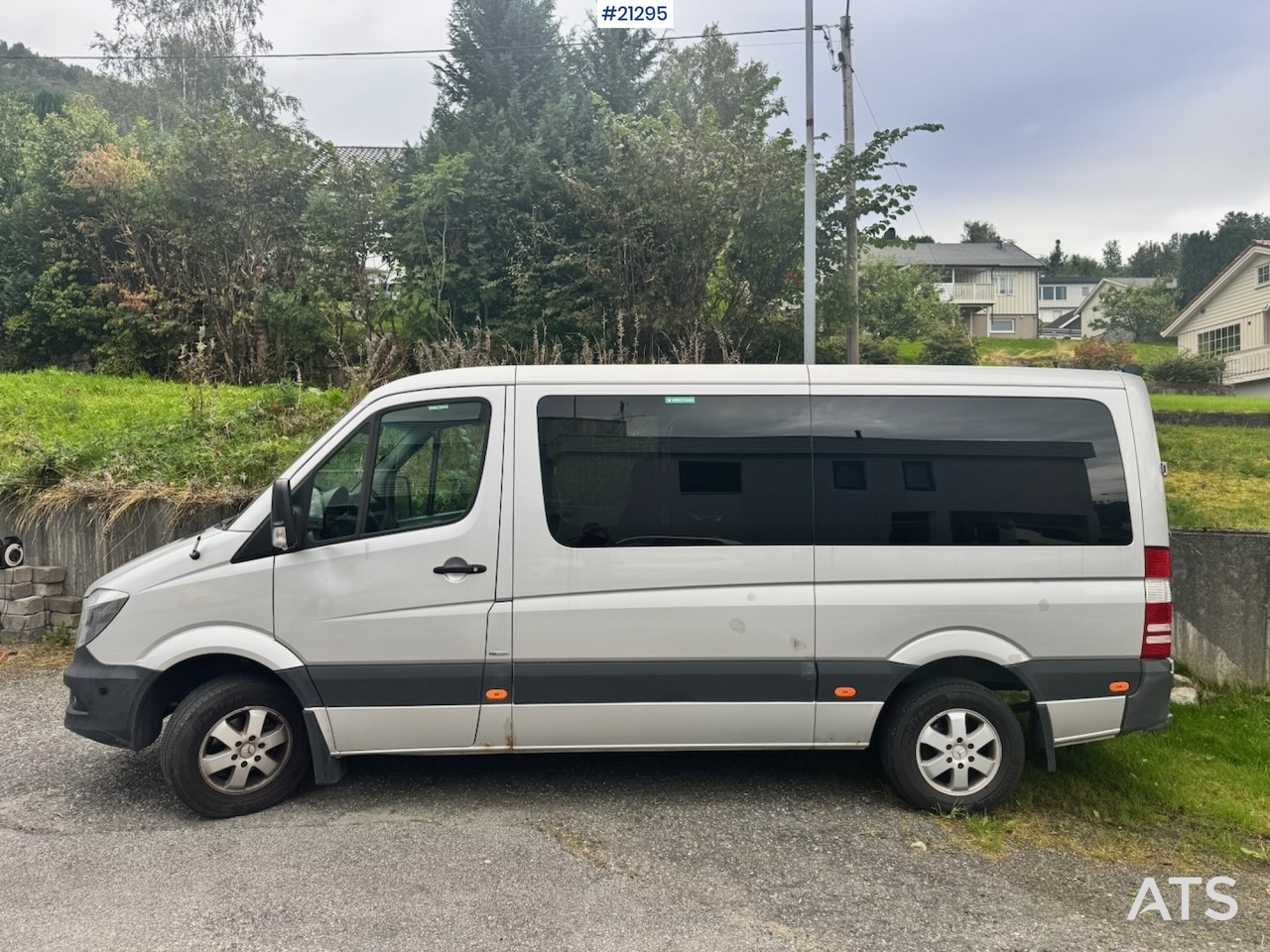 Mercedes Sprinter 316 - Минибус, Патничко комбе: слика 3 Mercedes Sprinter 316 - Минибус, Патничко комбе: слика 3