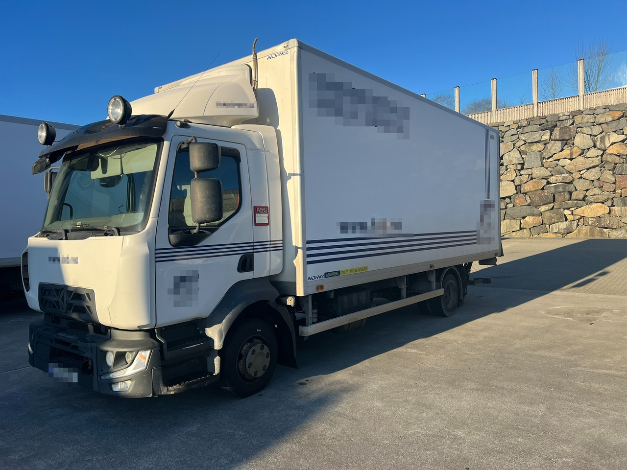 Renault D7.5 - Камион сандучар: слика 1 Renault D7.5 - Камион сандучар: слика 1