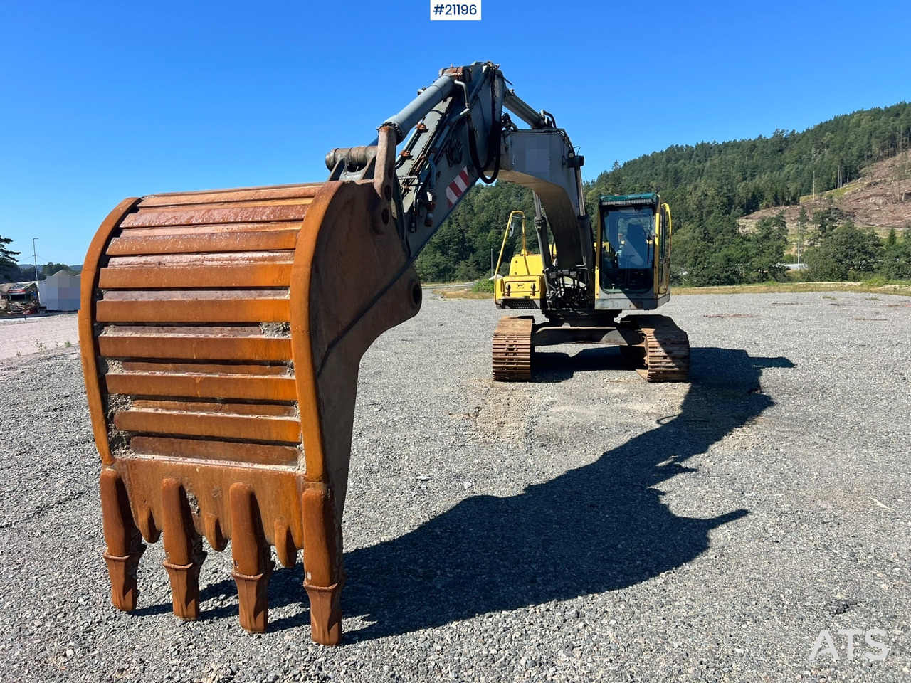 Багер гасеничар Volvo EC240: слика 16 Багер гасеничар Volvo EC240: слика 16