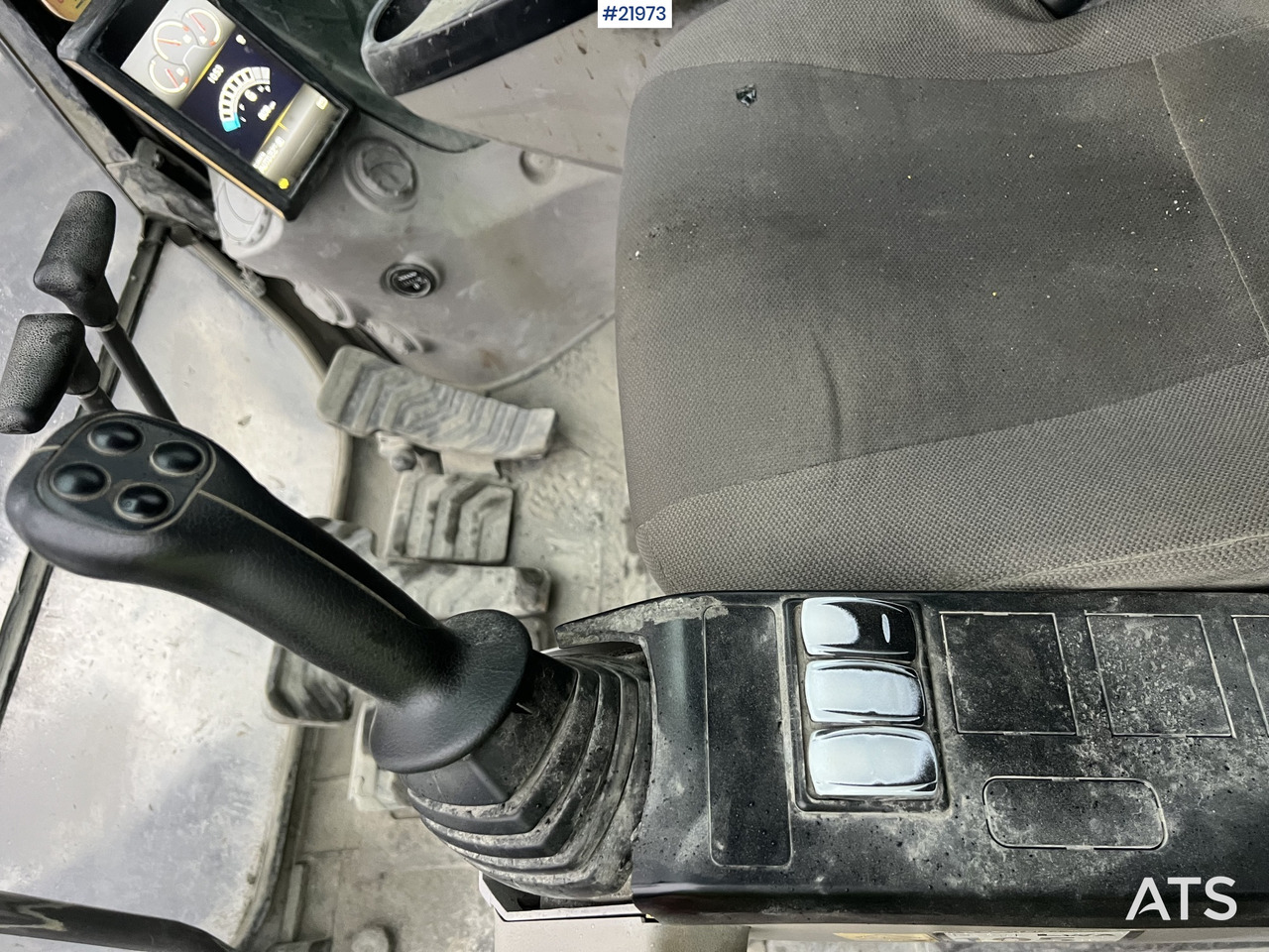 Багер гасеничар Volvo EC380EL: слика 27 Багер гасеничар Volvo EC380EL: слика 27