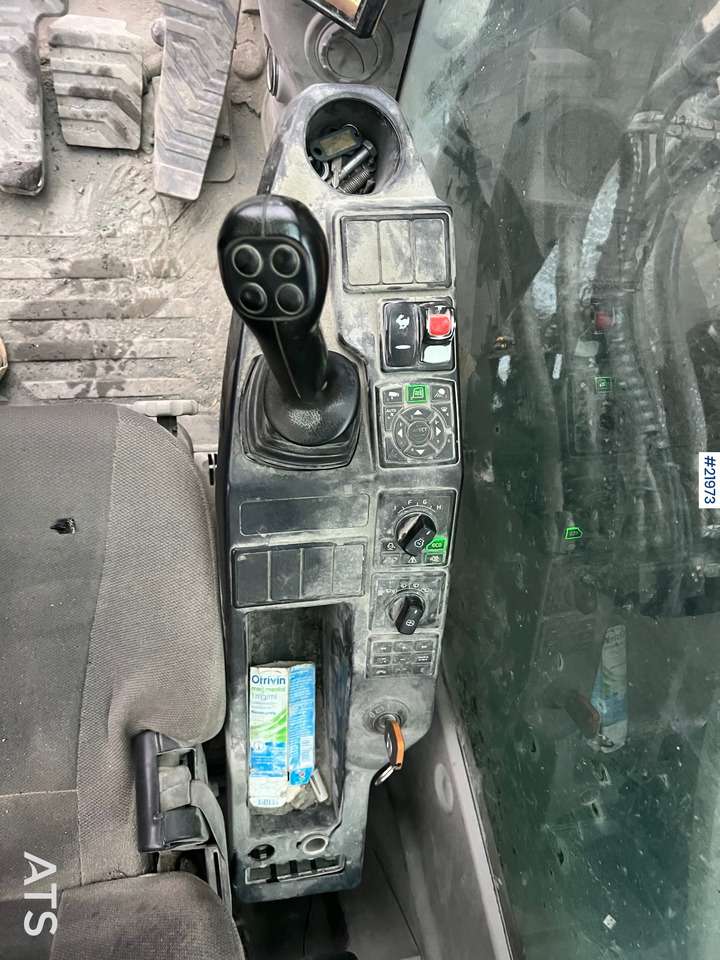 Багер гасеничар Volvo EC380EL: слика 28 Багер гасеничар Volvo EC380EL: слика 28