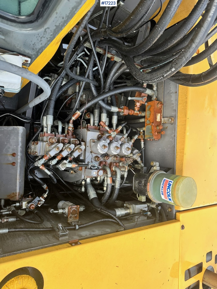 Багер Volvo EW160B: слика 18