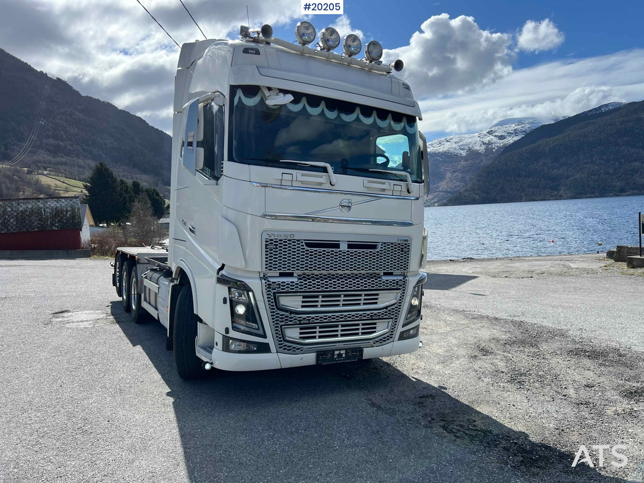 Volvo FH16 750 - Камион со кука за подигање: слика 2 Volvo FH16 750 - Камион со кука за подигање: слика 2