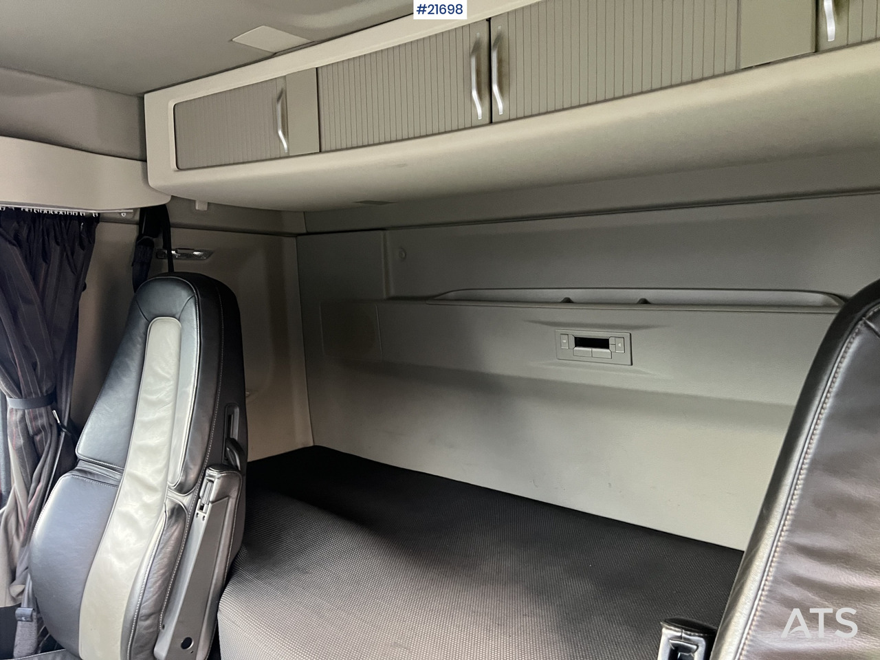 Кипер Volvo FH540 6x4 tippbil m/ asfaltkasse og tippkasse: слика 30 Кипер Volvo FH540 6x4 tippbil m/ asfaltkasse og tippkasse: слика 30