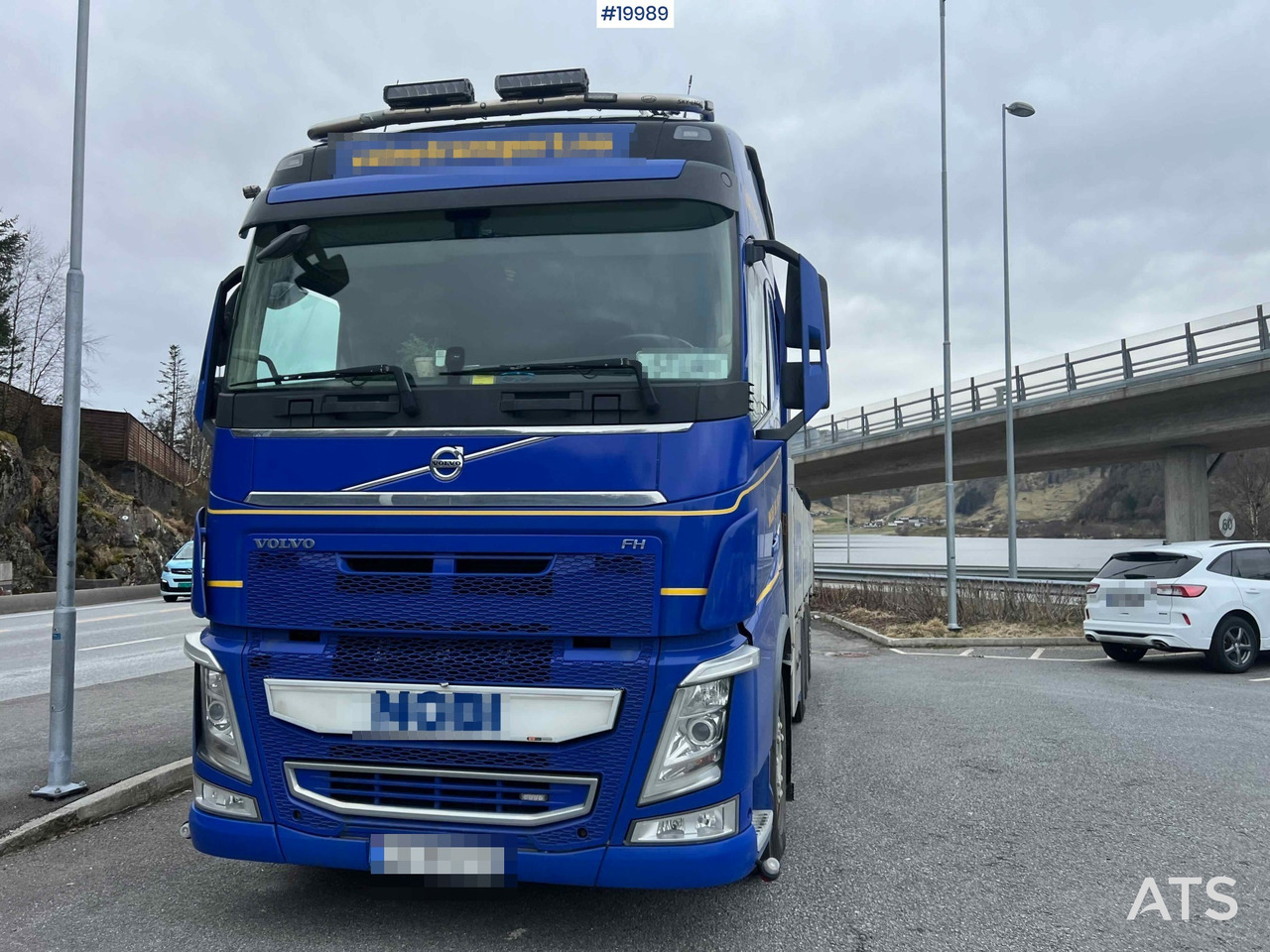Volvo FH540 - Камион со платформа: слика 3 Volvo FH540 - Камион со платформа: слика 3