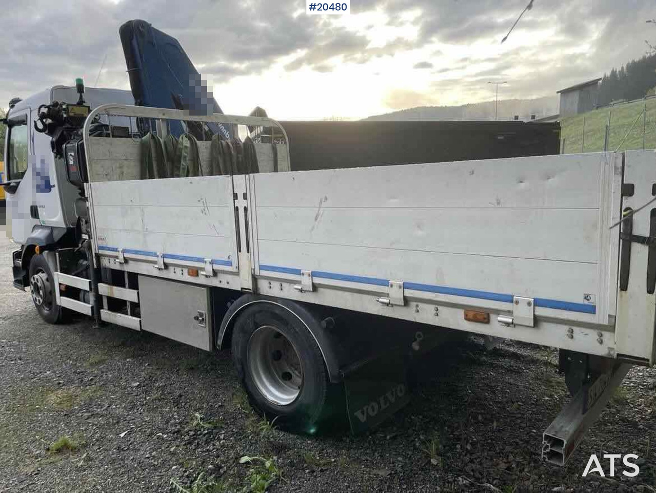 Volvo FL240 - Камион со кран, Камион со платформа: слика 3 Volvo FL240 - Камион со кран, Камион со платформа: слика 3