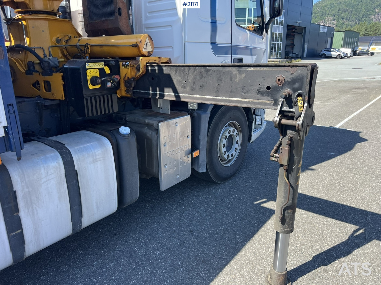 Камион со кран Volvo FM480: слика 47 Камион со кран Volvo FM480: слика 47