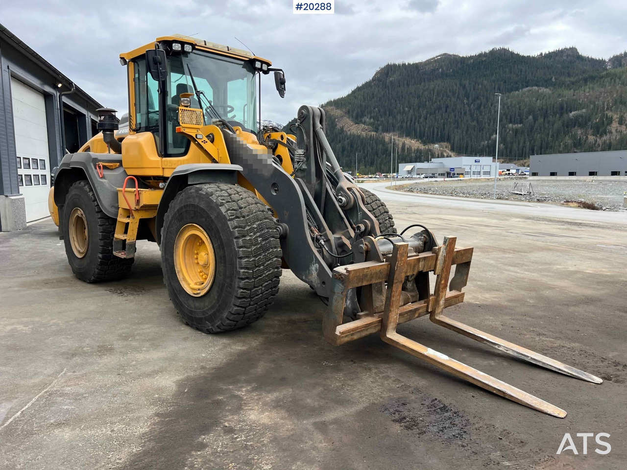 Volvo L110H - Натоварувач на тркала: слика 1 Volvo L110H - Натоварувач на тркала: слика 1