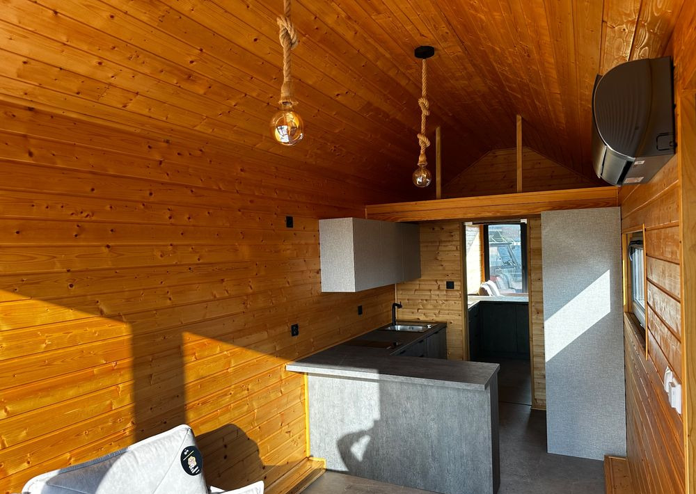 Boro Drewniany DOMEK MOBILNY na przyczepie 7,5m x 2,5m - Камп приколка: слика 4 Boro Drewniany DOMEK MOBILNY na przyczepie 7,5m x 2,5m - Камп приколка: слика 4