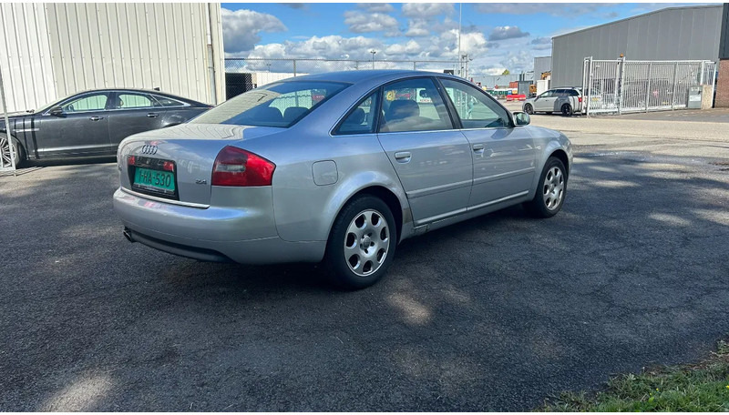 Audi 2.4 Benzine V6 - Автомобил: слика 4 Audi 2.4 Benzine V6 - Автомобил: слика 4