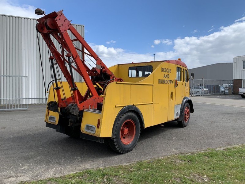 Commercial Commer Wrecker Afsleep Berging 1952 Barnfinds and Restoration projects Dubbelcabine bergingsvoertuig - Камион за влечење: слика 2 Commercial Commer Wrecker Afsleep Berging 1952 Barnfinds and Restoration projects Dubbelcabine bergingsvoertuig - Камион за влечење: слика 2