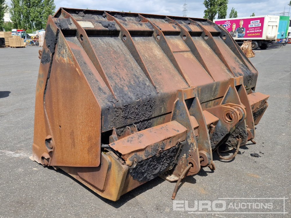 128" High Tip Front Loading Bucket to suit CAT 972H - Корпа: слика 2 128" High Tip Front Loading Bucket to suit CAT 972H - Корпа: слика 2