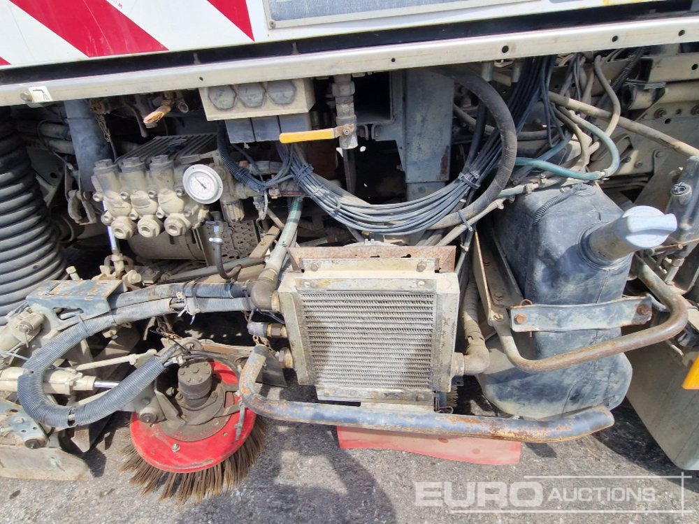 Возило за метење 2002 Mercedes Axor 1829: слика 20