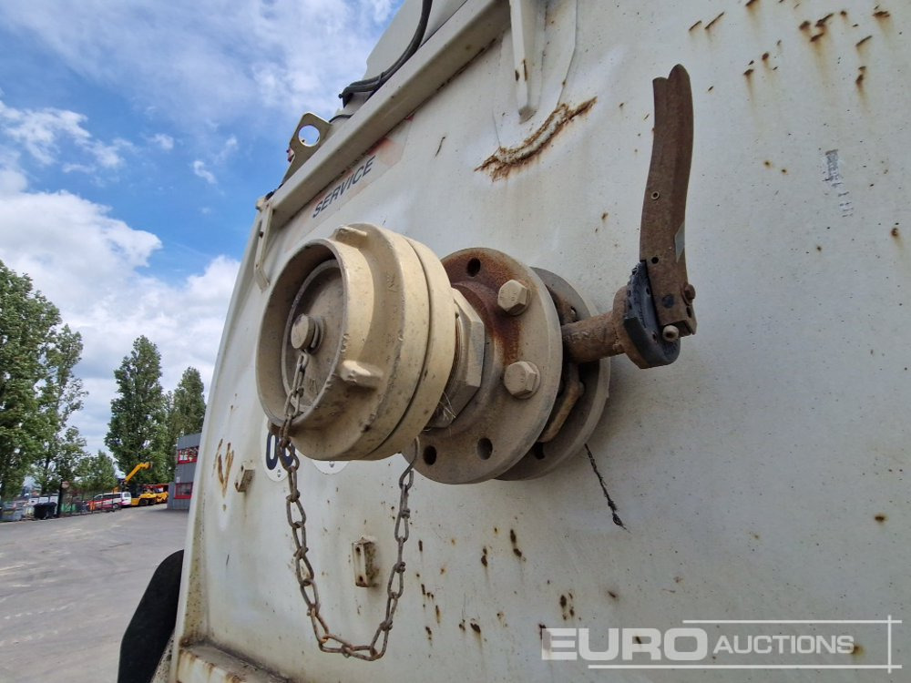 Возило за метење 2002 Mercedes Axor 1829: слика 14