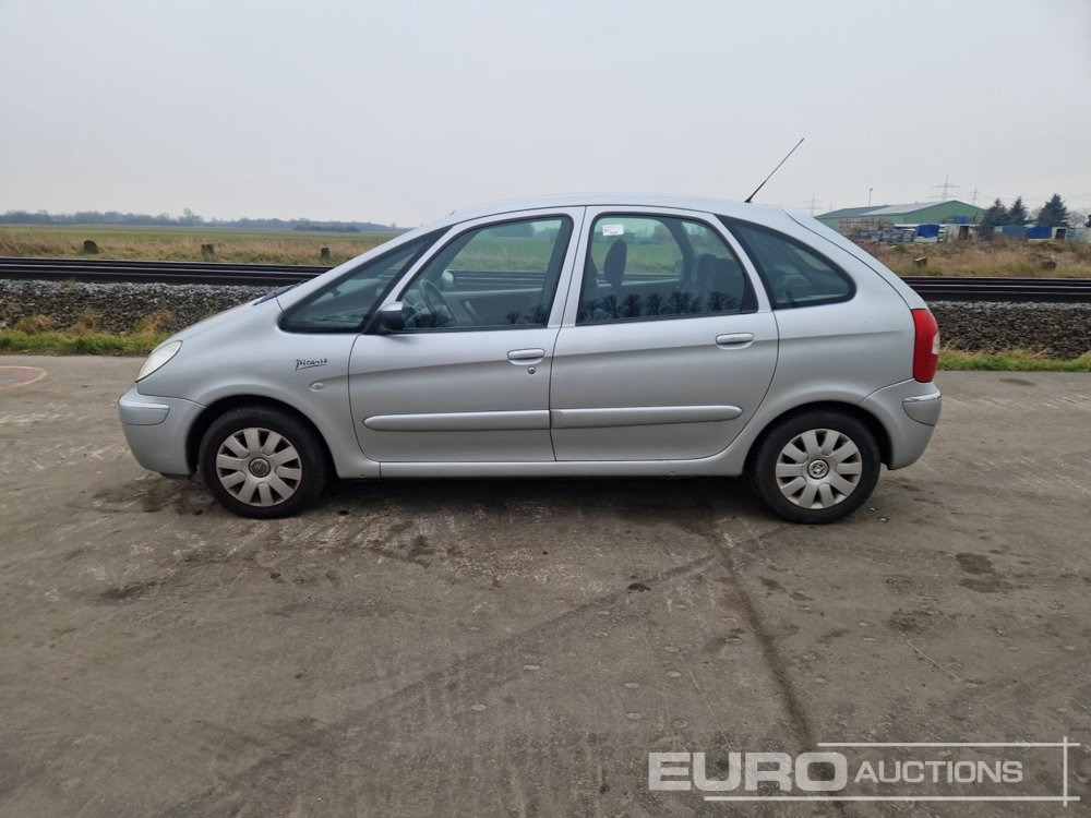 2004 Citroen Xsara Picasso - Автомобил: слика 2 2004 Citroen Xsara Picasso - Автомобил: слика 2