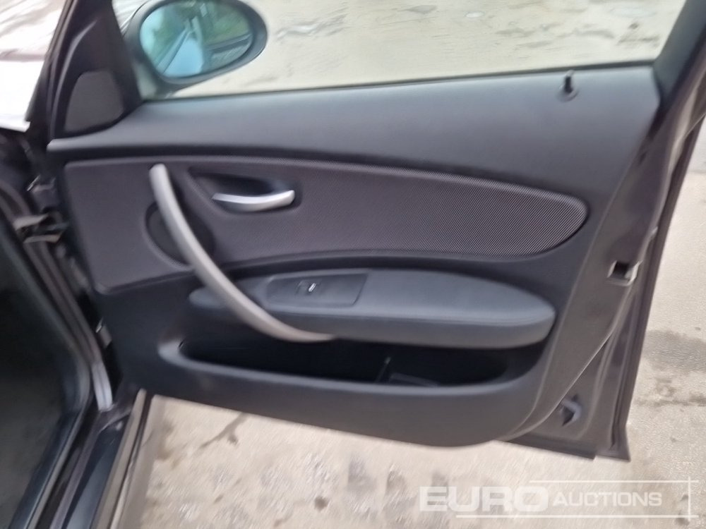 Автомобил 2008 BMW 1 Series: слика 22 Автомобил 2008 BMW 1 Series: слика 22