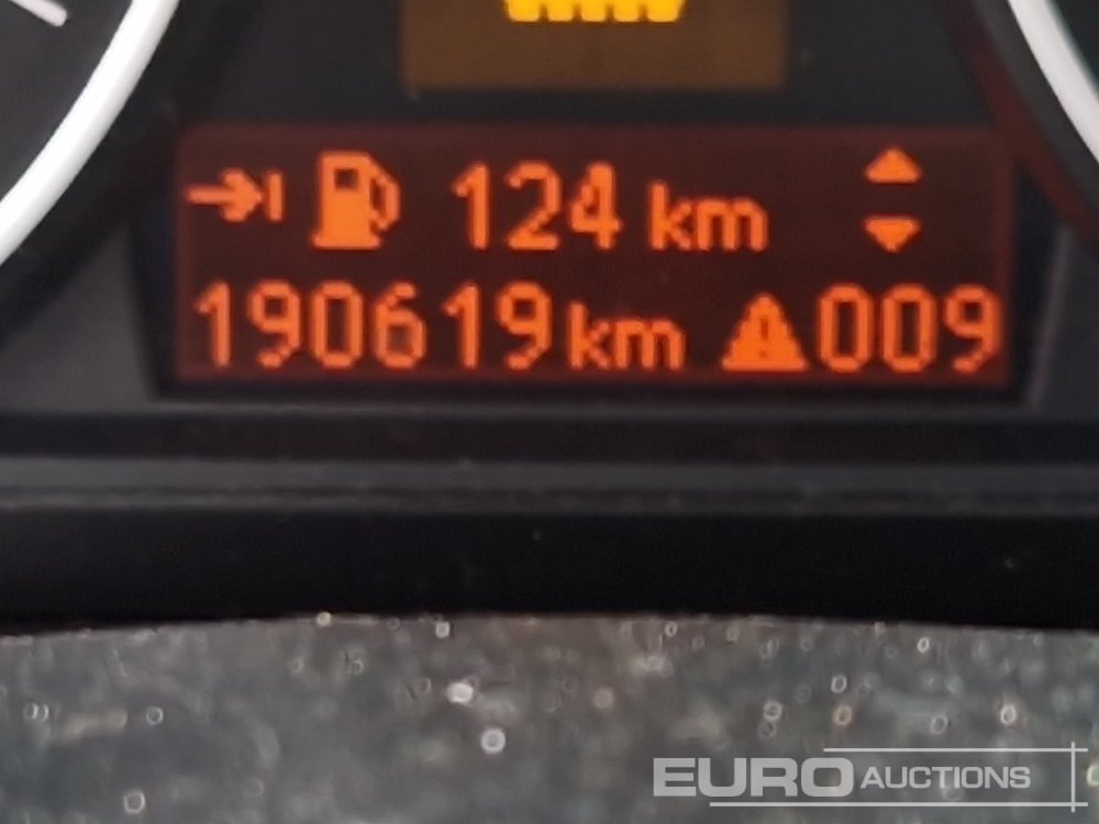 Автомобил 2008 BMW 1 Series: слика 29 Автомобил 2008 BMW 1 Series: слика 29