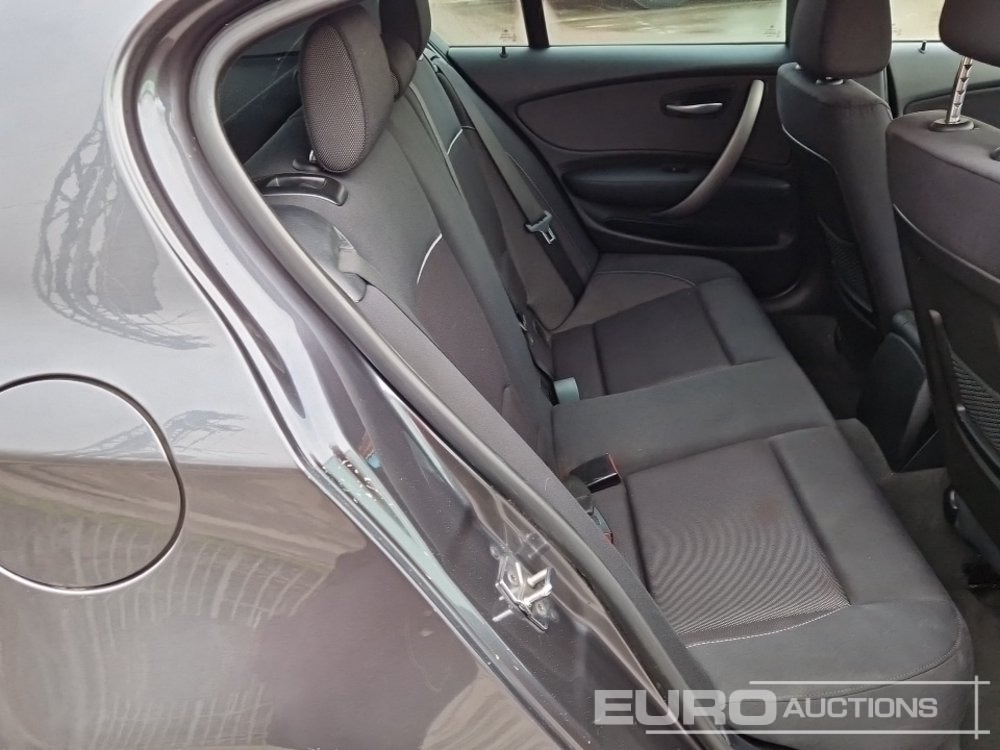 Автомобил 2008 BMW 1 Series: слика 17 Автомобил 2008 BMW 1 Series: слика 17